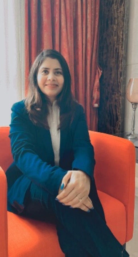 Ms. Neena Khandelwal, founder of Oakra